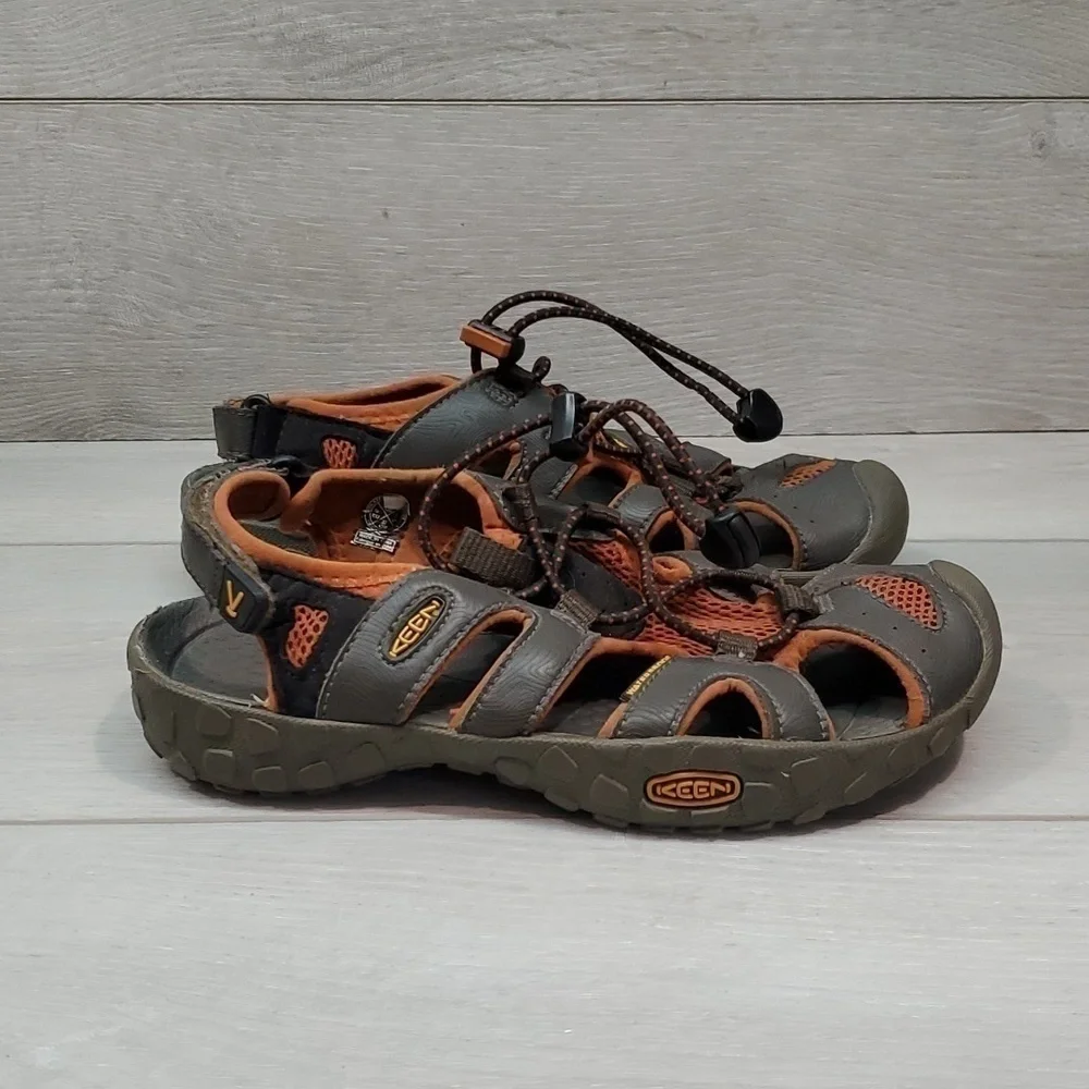 Keen Big Boys Youth Outdoor Hiking Comfort Leather Waterproof Sandals shoes sz 3